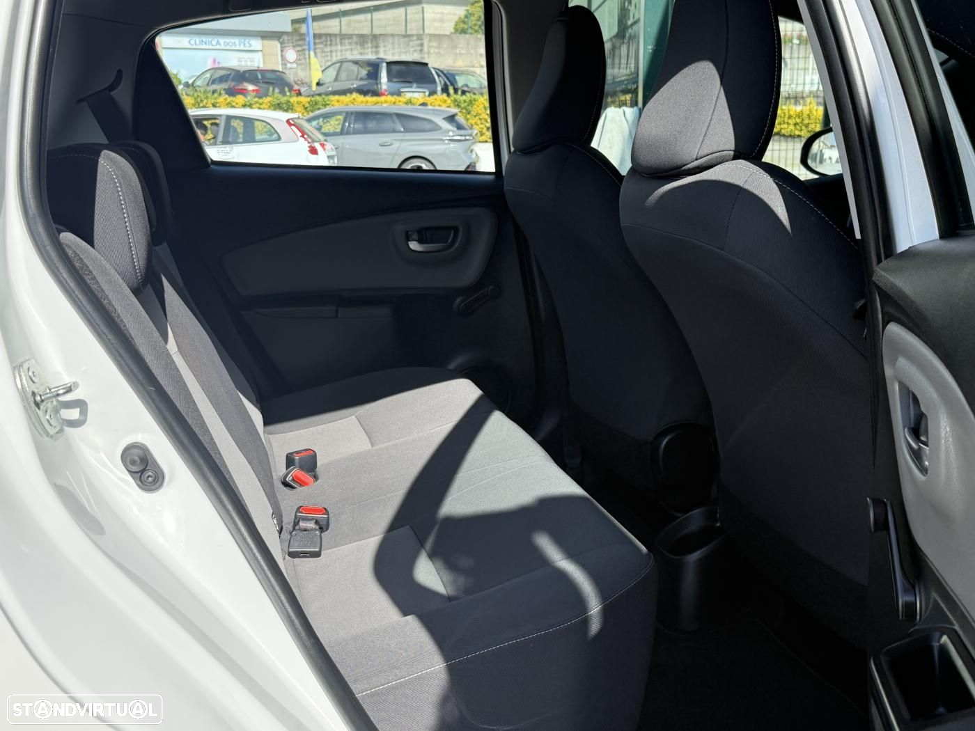 Toyota Yaris 1.0 VVT-i Comfort Plus - 32