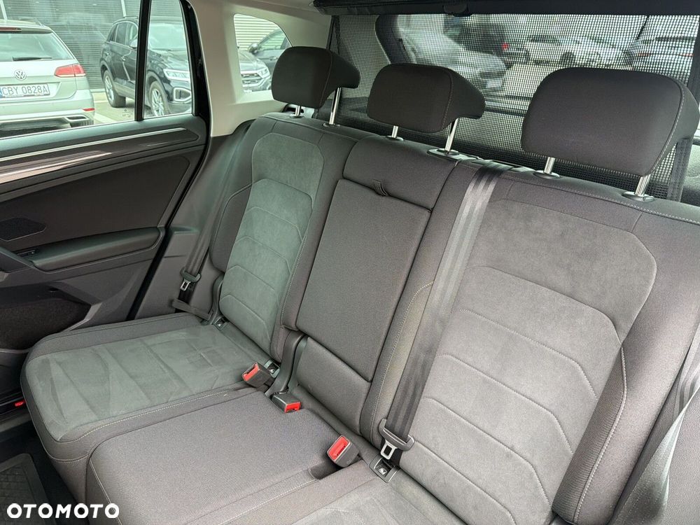 Volkswagen Tiguan - 16