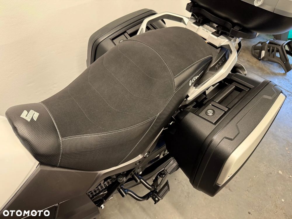Suzuki V-STROM - 25