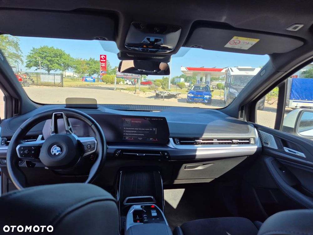 BMW Seria 2 218d - 10