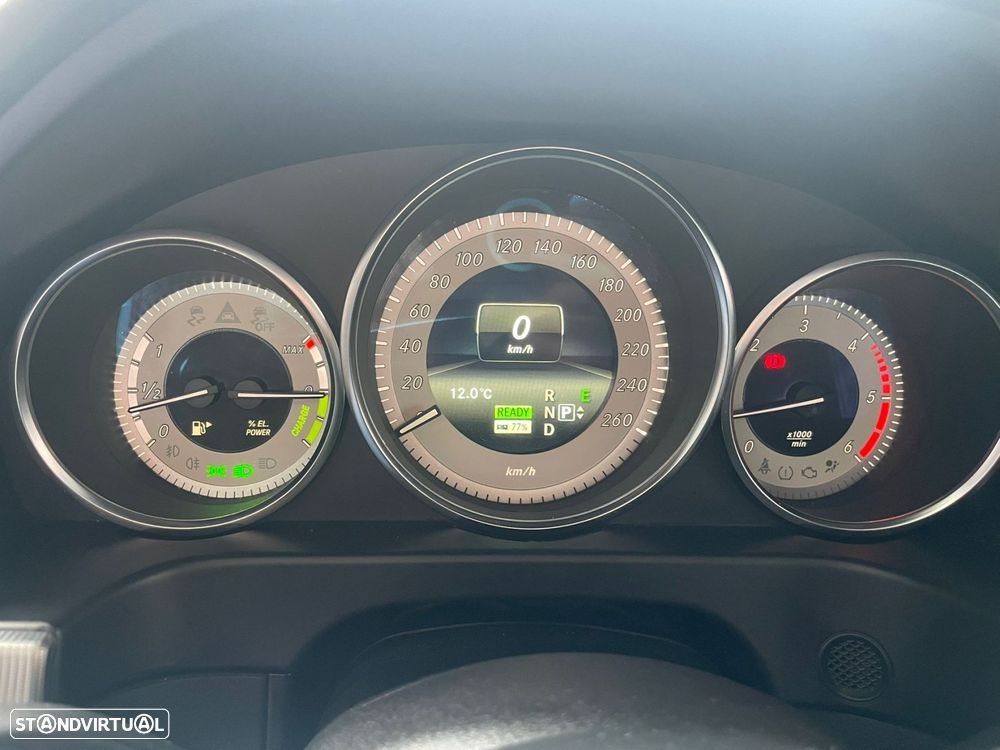 Mercedes-Benz E 300 Bluetec Hybrid Avantgarde - 18