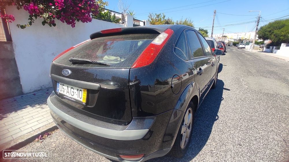 Ford Focus 1.4 16V Trend - 9