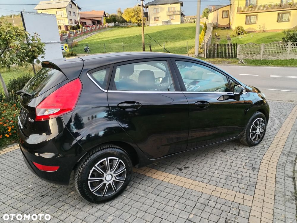 Ford Fiesta - 6
