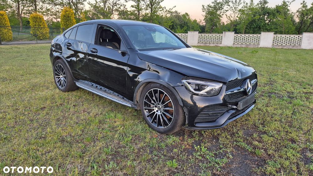 Mercedes-Benz GLC 300 d 4Matic 9G-TRONIC AMG Line - 14