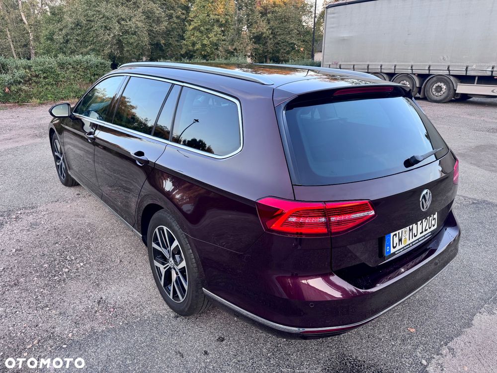 Volkswagen Passat - 12