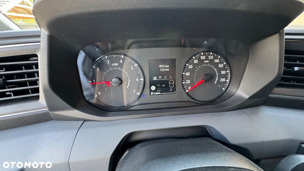 Nissan INTERSTAR - 14