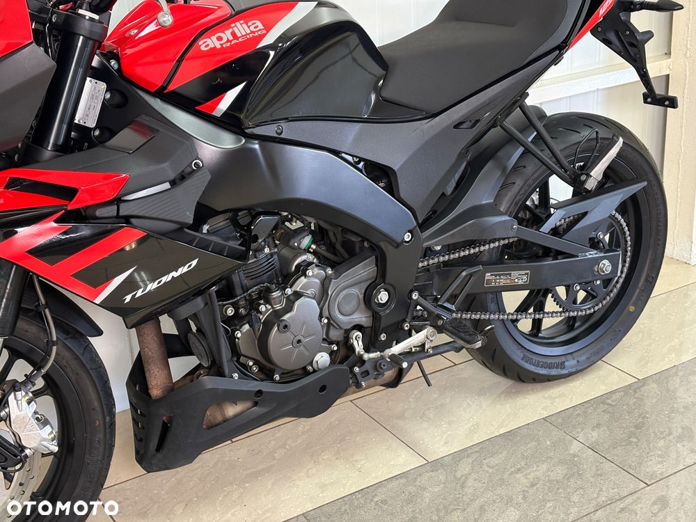 Aprilia Tuono - 8