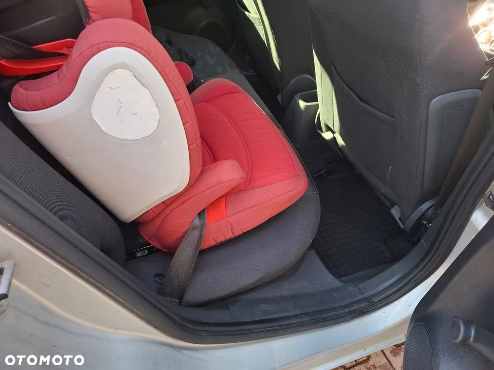 Opel Corsa 2012 photo 5