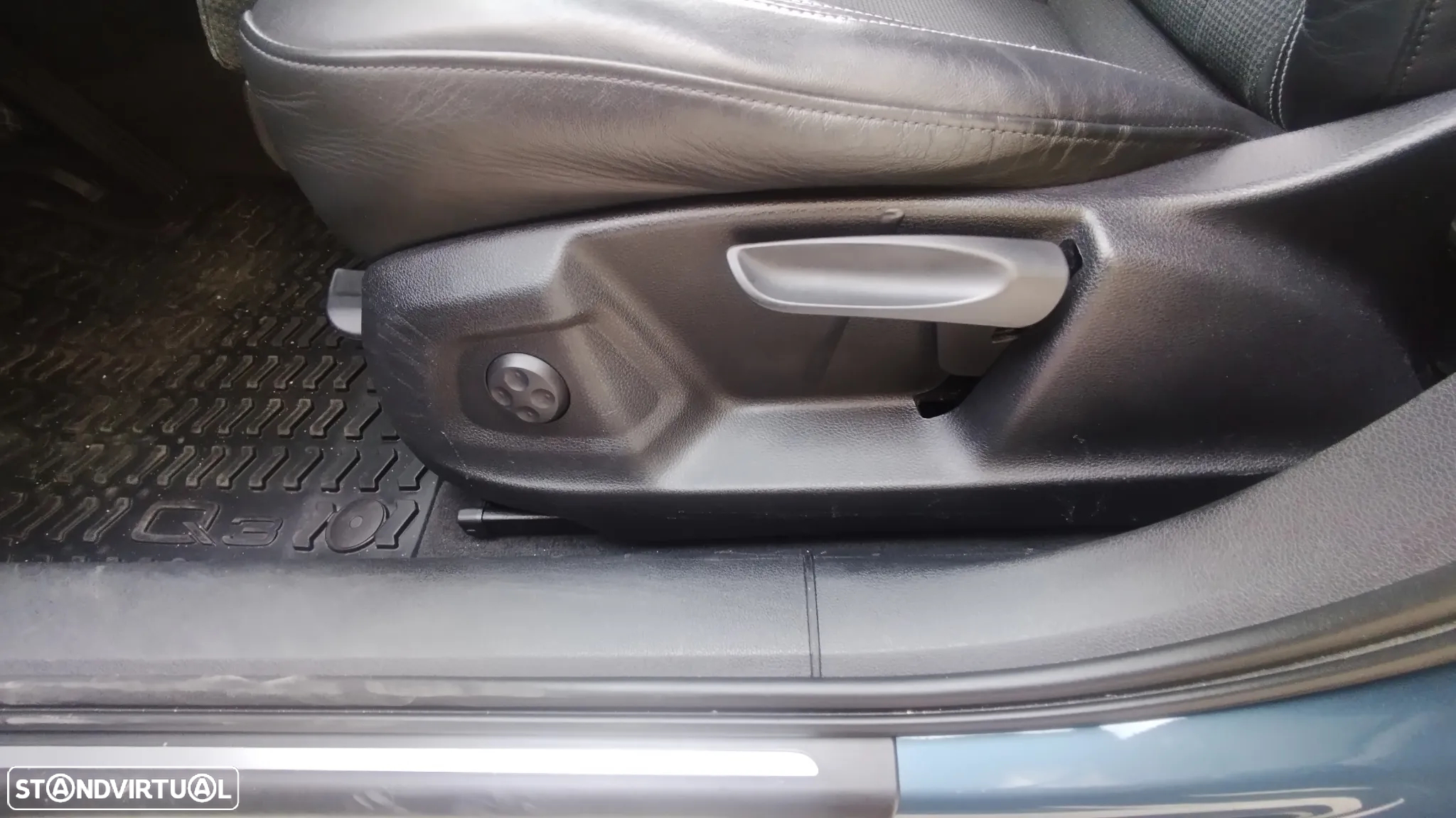 Audi Q3 2.0 TDI quattro S-line - 27