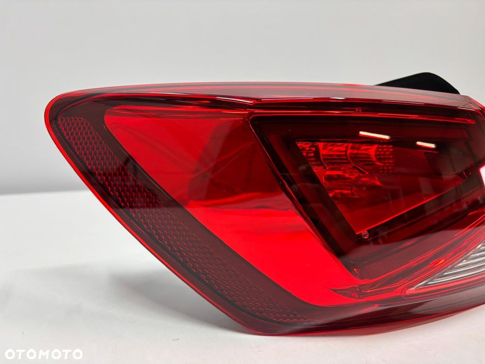 Seat Leon III 5D Lampa Lewa Tył Tylna 5F0945207E - 2