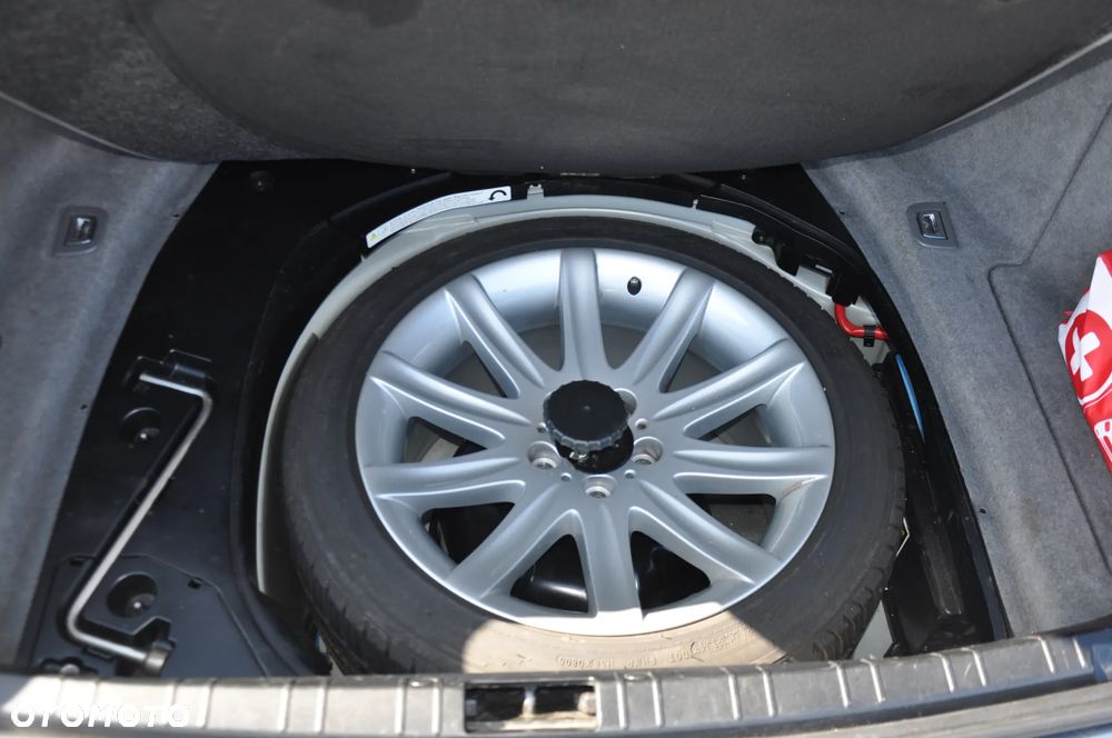 BMW Seria 7 740i - 32