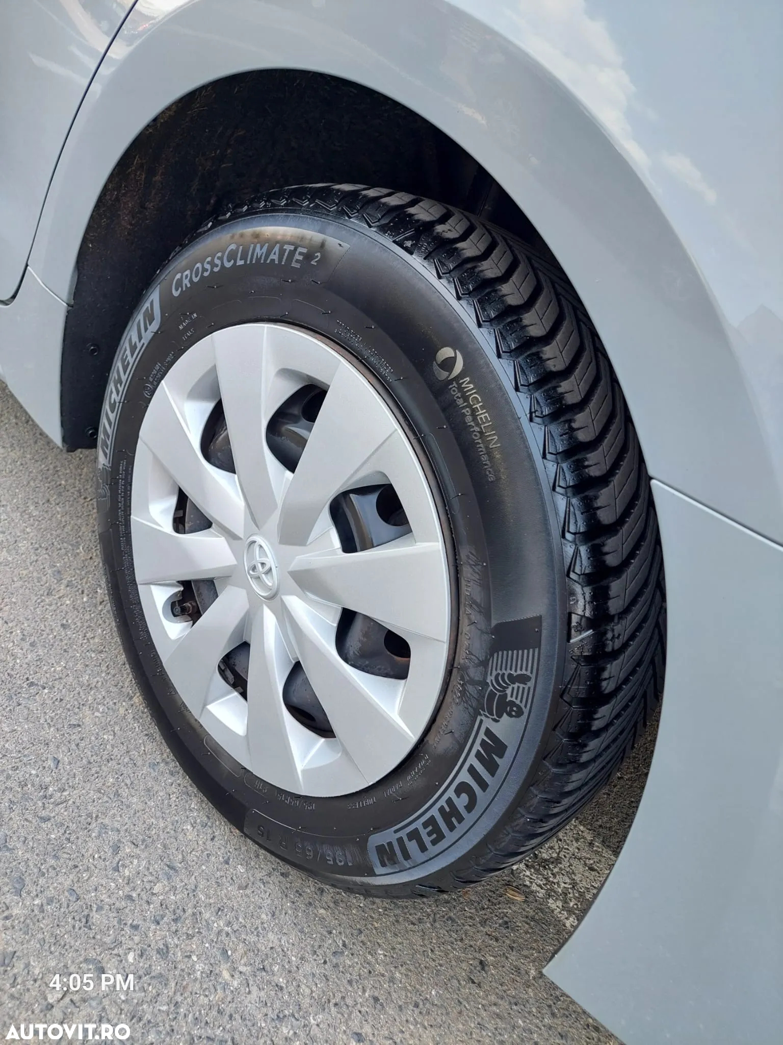 Toyota Corolla 1.8 HSD Exclusive - 18