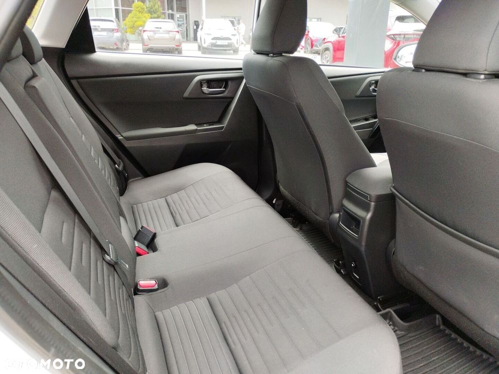 Toyota Auris Hybrid 135 Premium - 10