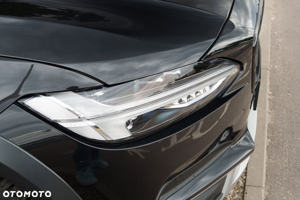 Volvo V90 Cross Country D4 AWD Geartronic Pro - 29