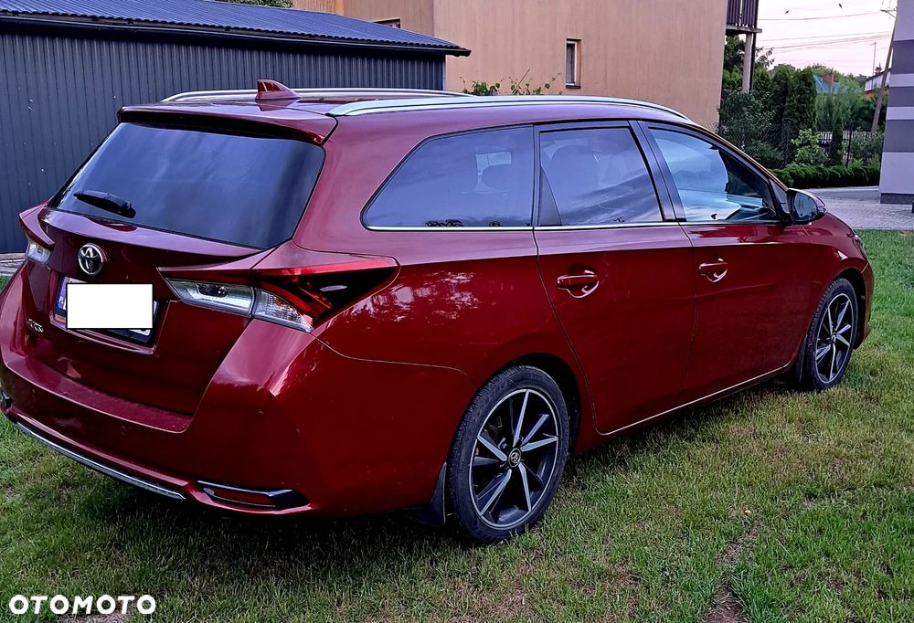 Toyota Auris 1.6 D-4D Dynamic - 3