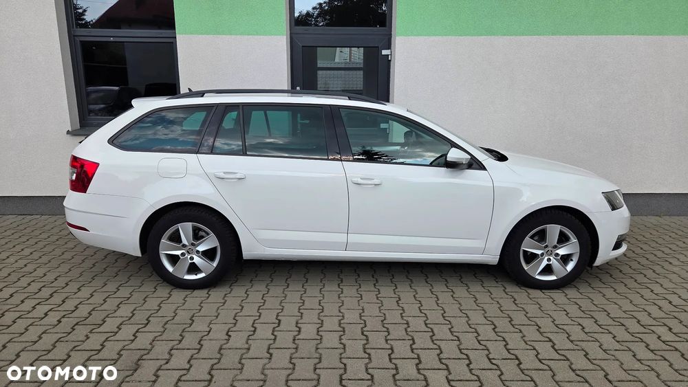 Skoda Octavia 1.6 TDI SCR Ambition - 10