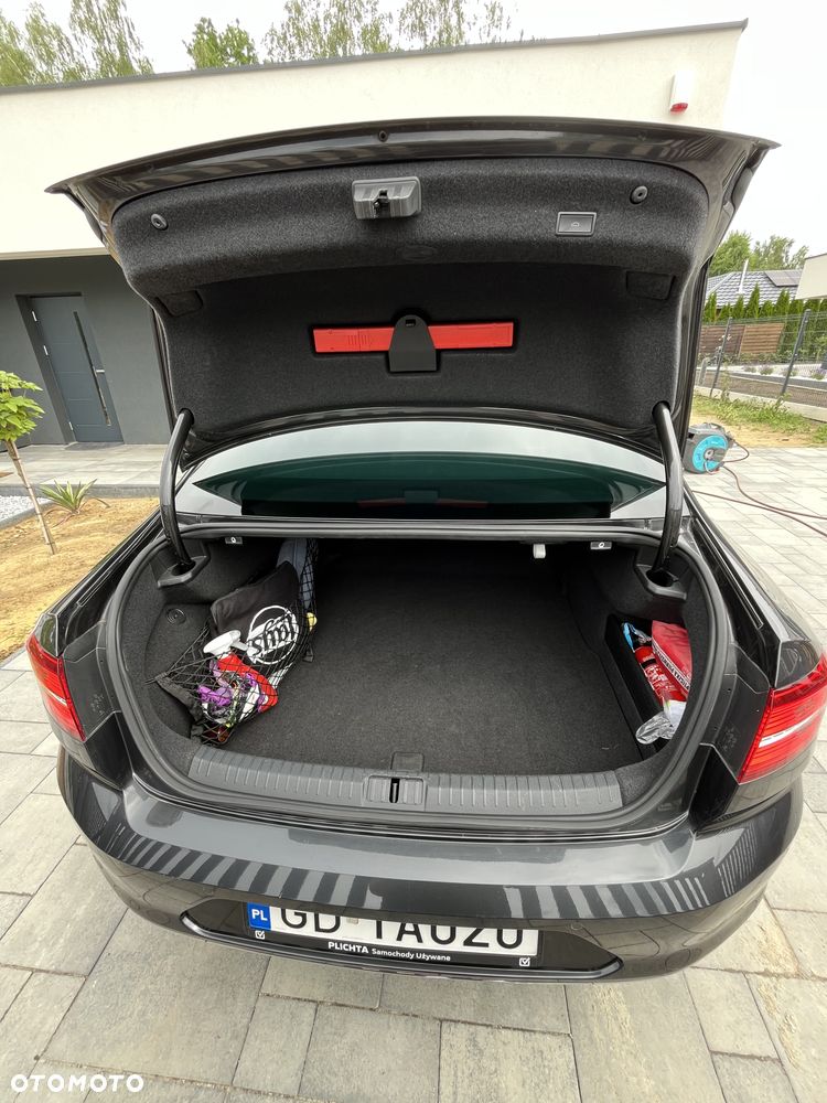 Volkswagen Passat 2.0 TDI 4Mot Elegance DSG - 5