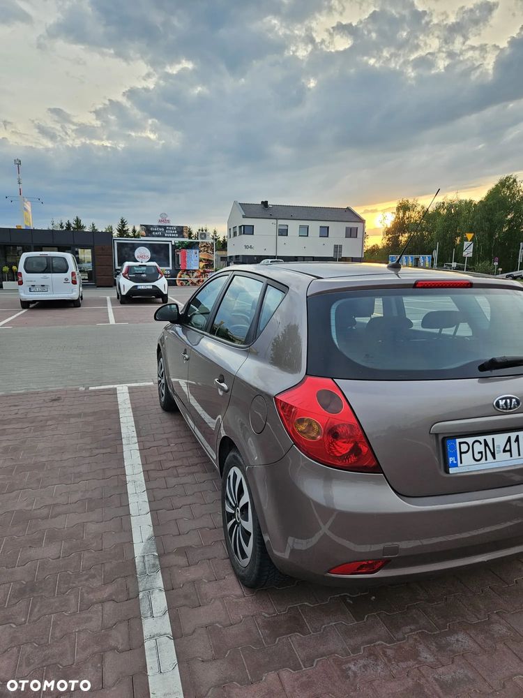Kia Ceed 1.6 Crdi Comfort - 3