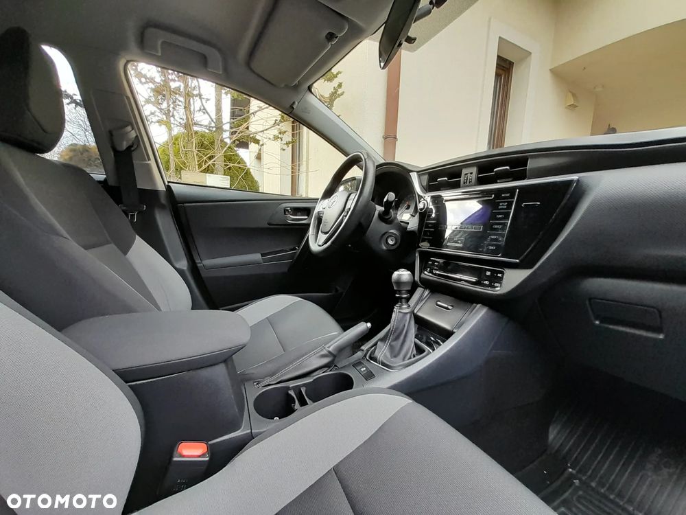 Toyota Auris 1.33 VVT-i Active - 16