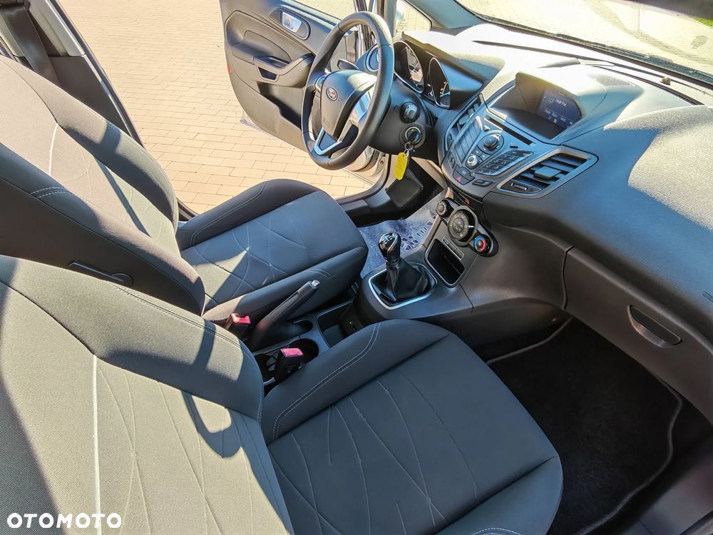 Ford Fiesta 1.6 TDCI Champions Edition - 35