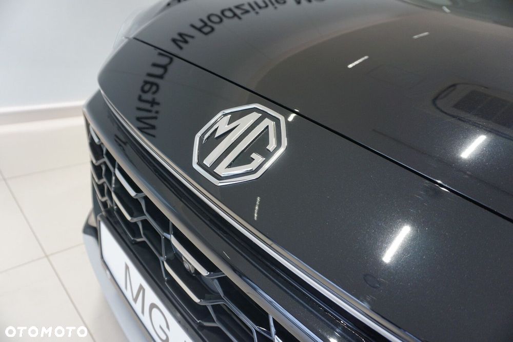 MG ZS Hybrid+ - 12
