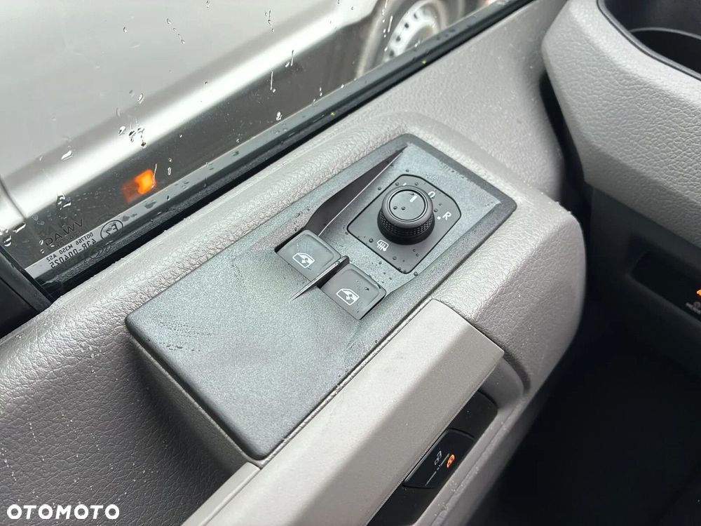 Volkswagen Crafter 35 Furgon L4H3, 2.0BiTDI 177KM, 4490mm, Wysoki dach - 31