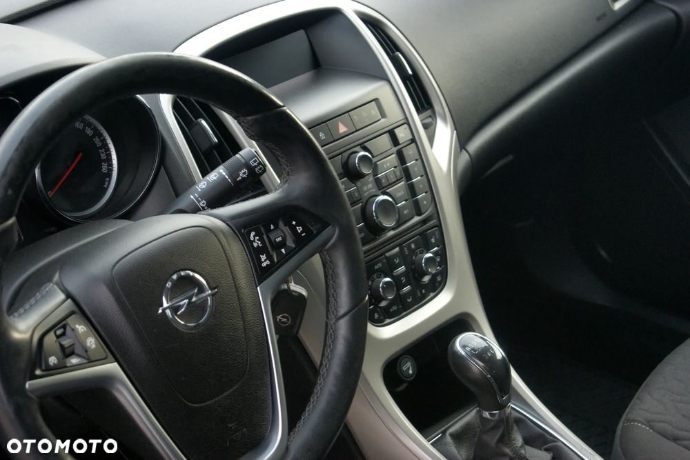 Opel Astra 1.4 Turbo Style - 25