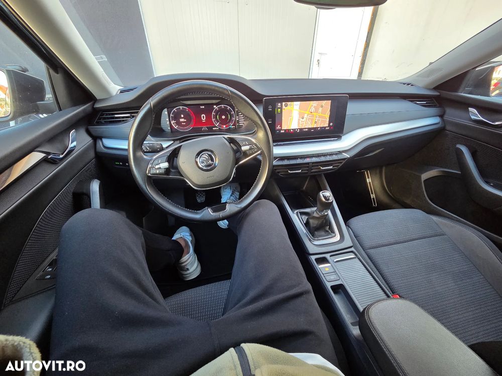 Skoda Octavia Combi 2.0 TDI Ambition - 34