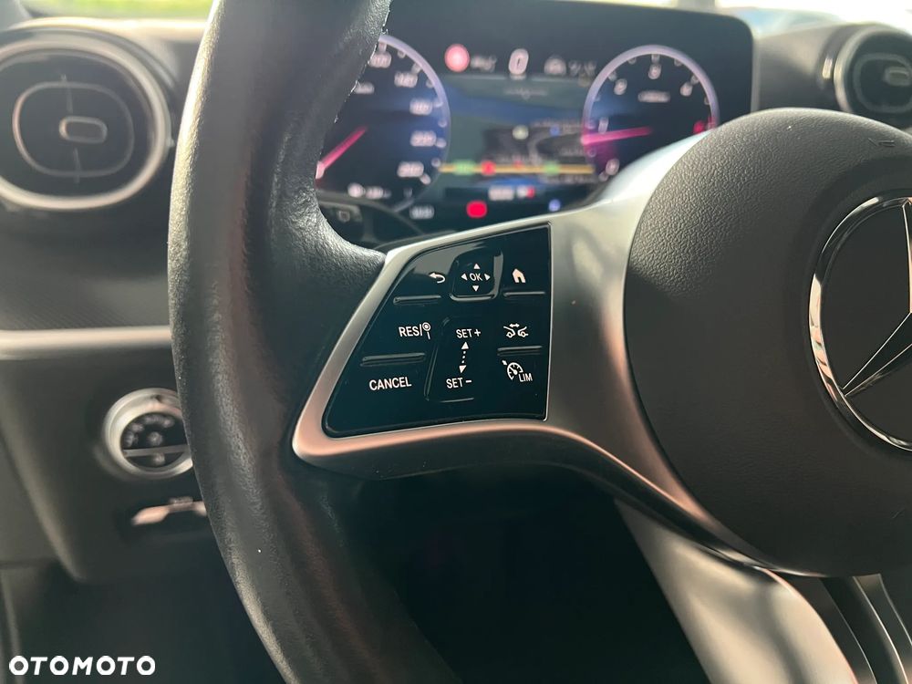 Mercedes-Benz Klasa C 300 d 9G-TRONIC - 24