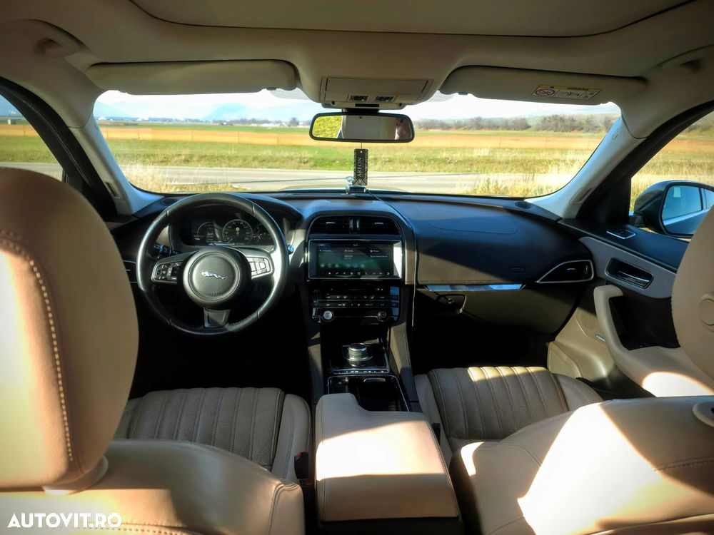 Jaguar F-Pace 30d AWD Prestige - 6