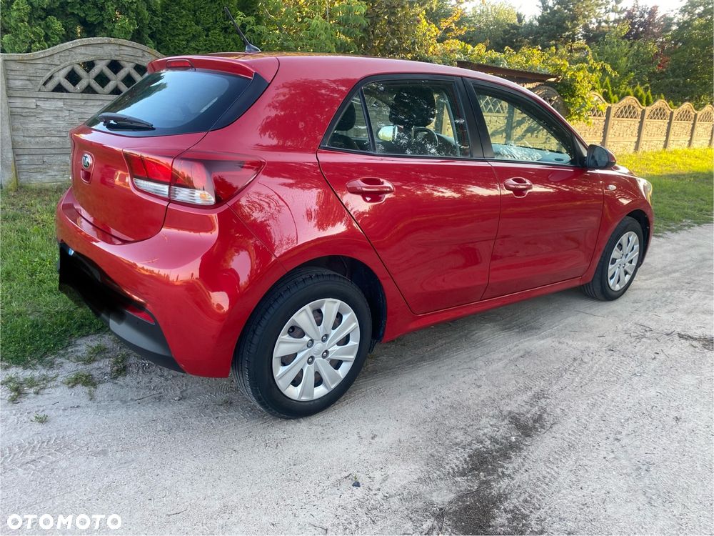Kia Rio - 5