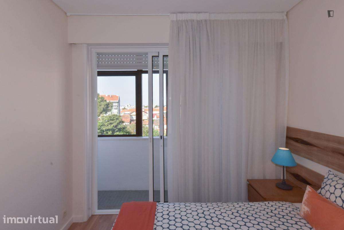 Quarto - localizado em Paranhos Porto - Grande imagem: 3/11