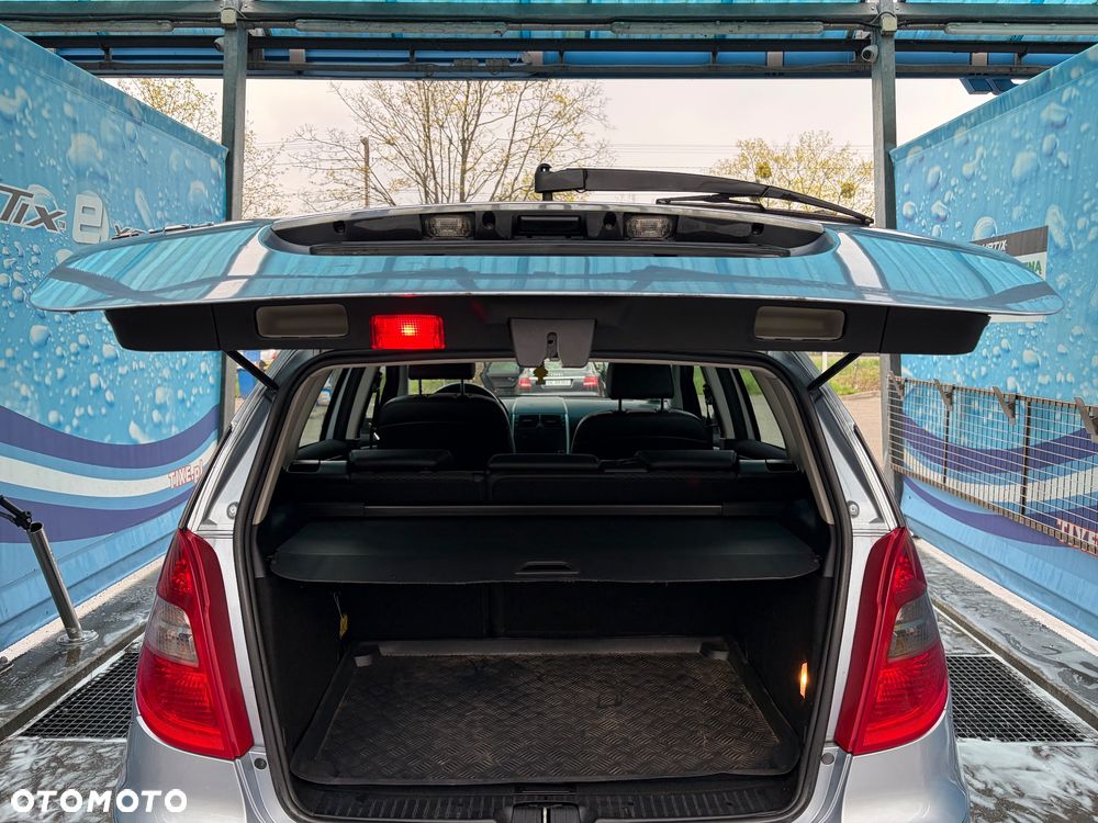 Mercedes-Benz Klasa A 160 BlueEFFICIENCY Avantgarde - 9