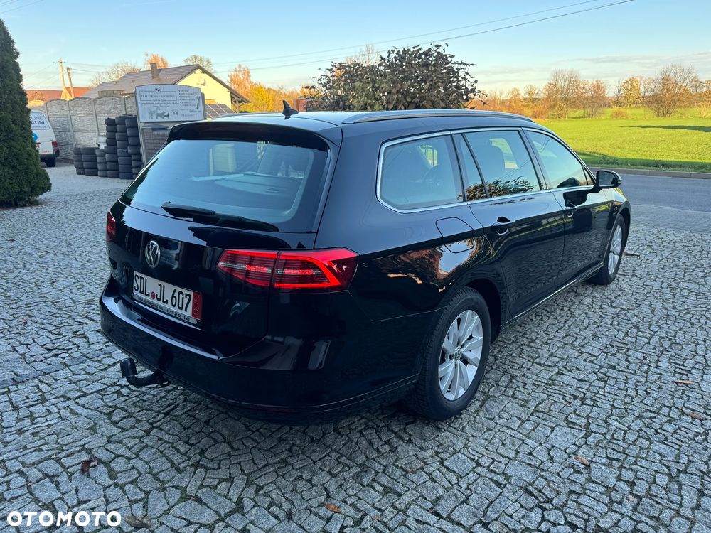 Volkswagen Passat 2.0 TDI SCR DSG Comfortline - 5
