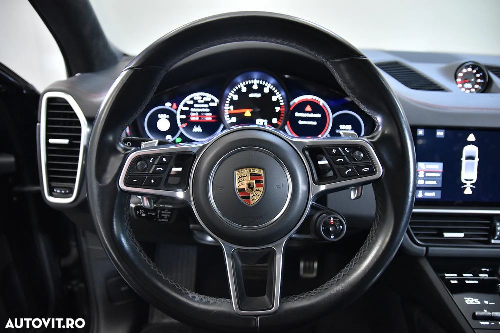 Porsche Cayenne - 16