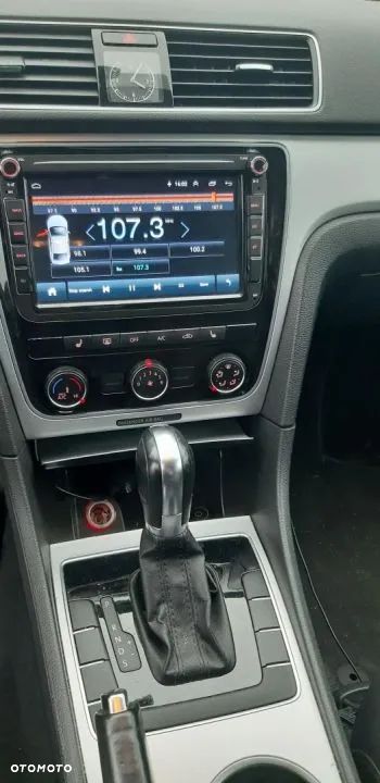 Volkswagen Passat - 5