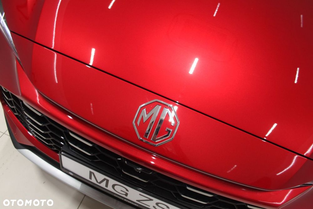MG ZS - 8