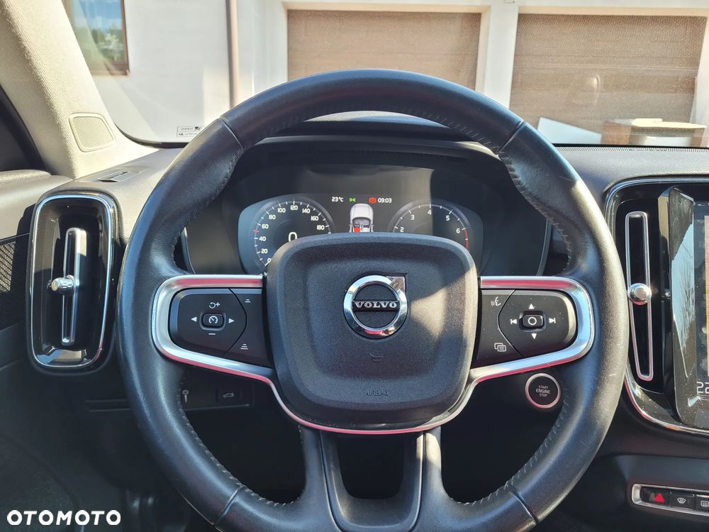 Volvo XC 40 T2 Momentum - 12