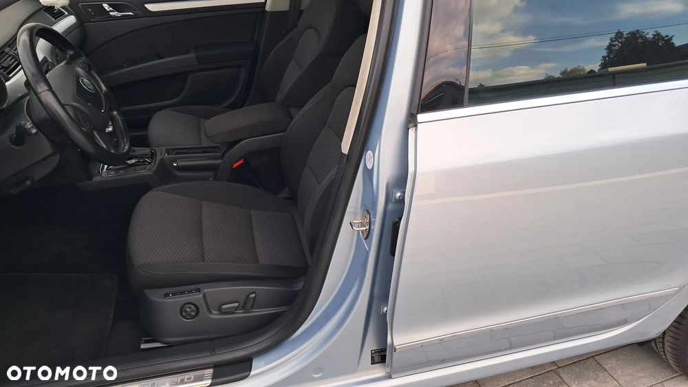 Skoda Superb 1.8 TSI Comfort DSG - 19