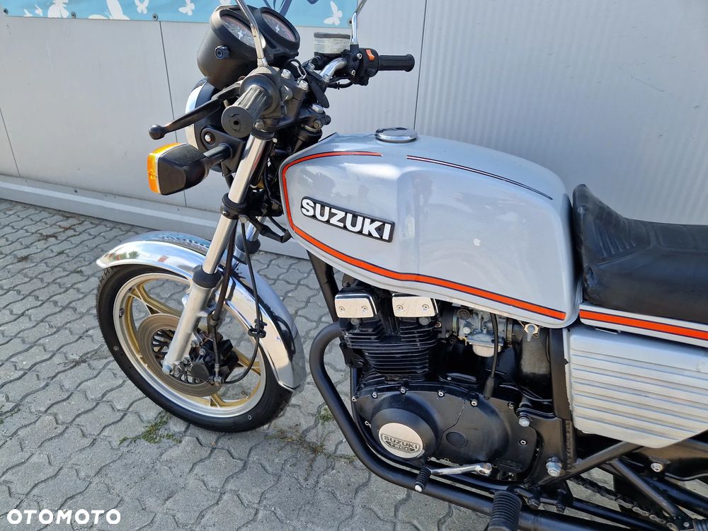 Suzuki GSX - 25
