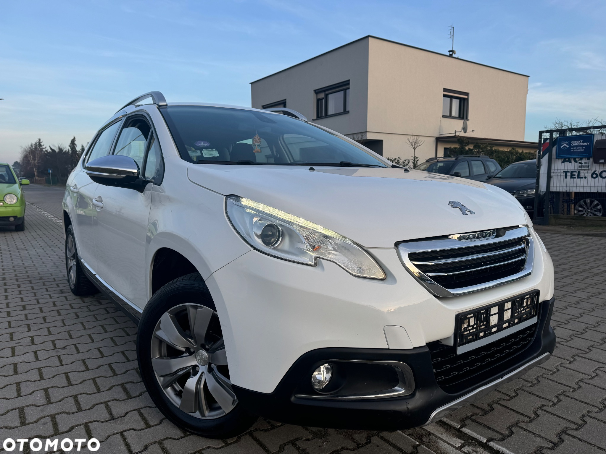 Peugeot 2008 PureTech 110 Stop&Start EAT6 Allure - 13