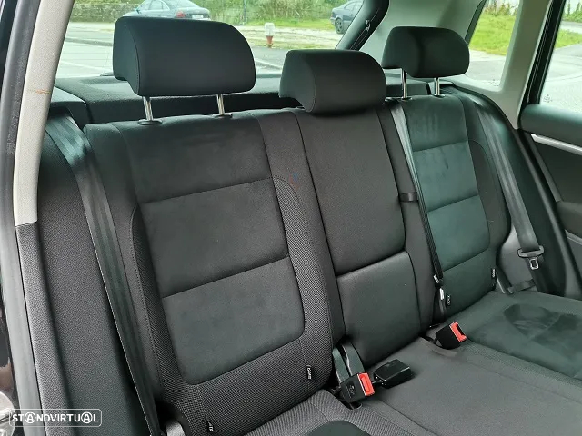 VW Tiguan 2.0 TDi Sport BlueMotion - 29