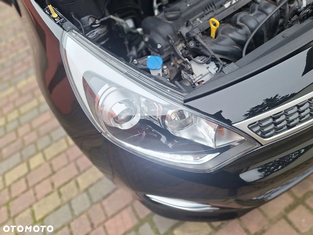 Kia Rio 1.4 Dream Team Edition - 10