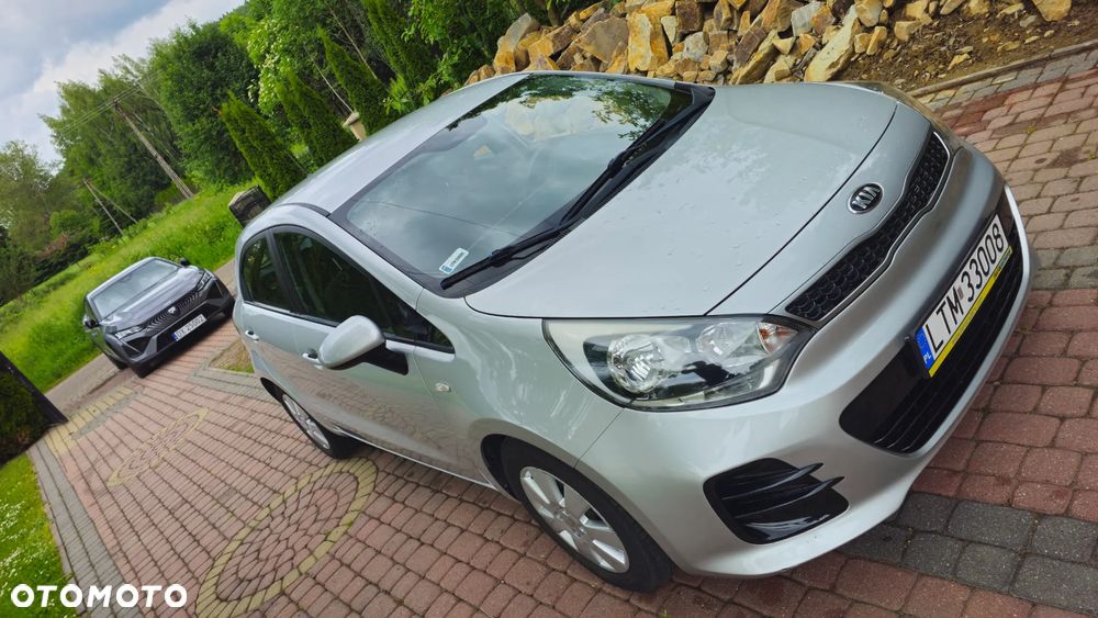 Kia Rio 1.2 L - 3