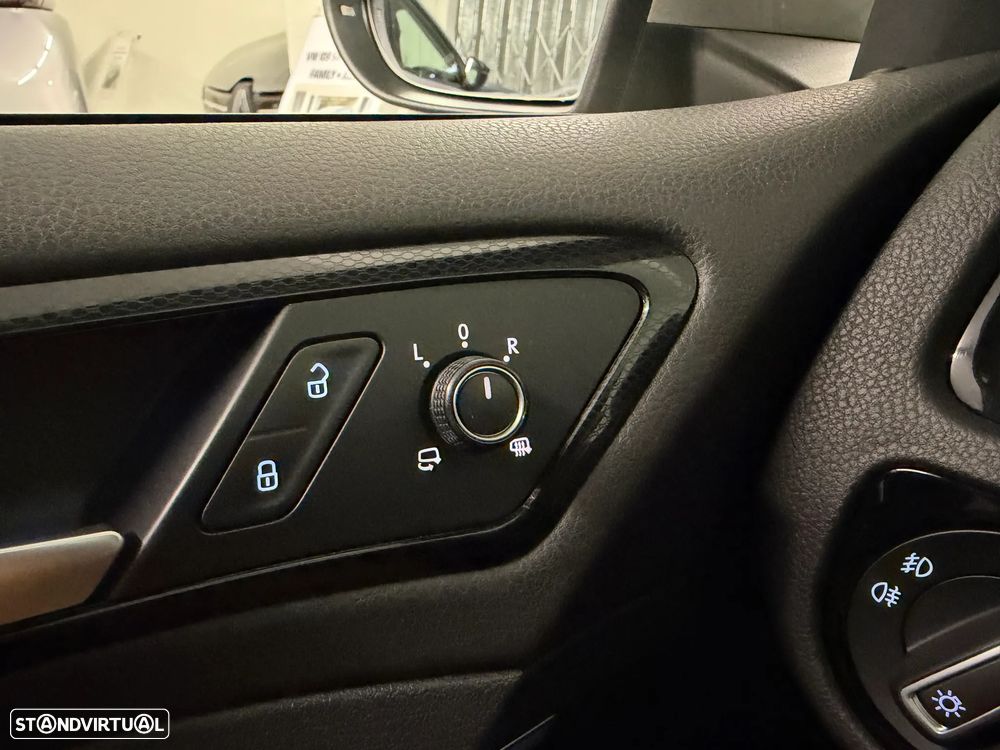 VW Golf Variant 1.6 TDi Highline - 25