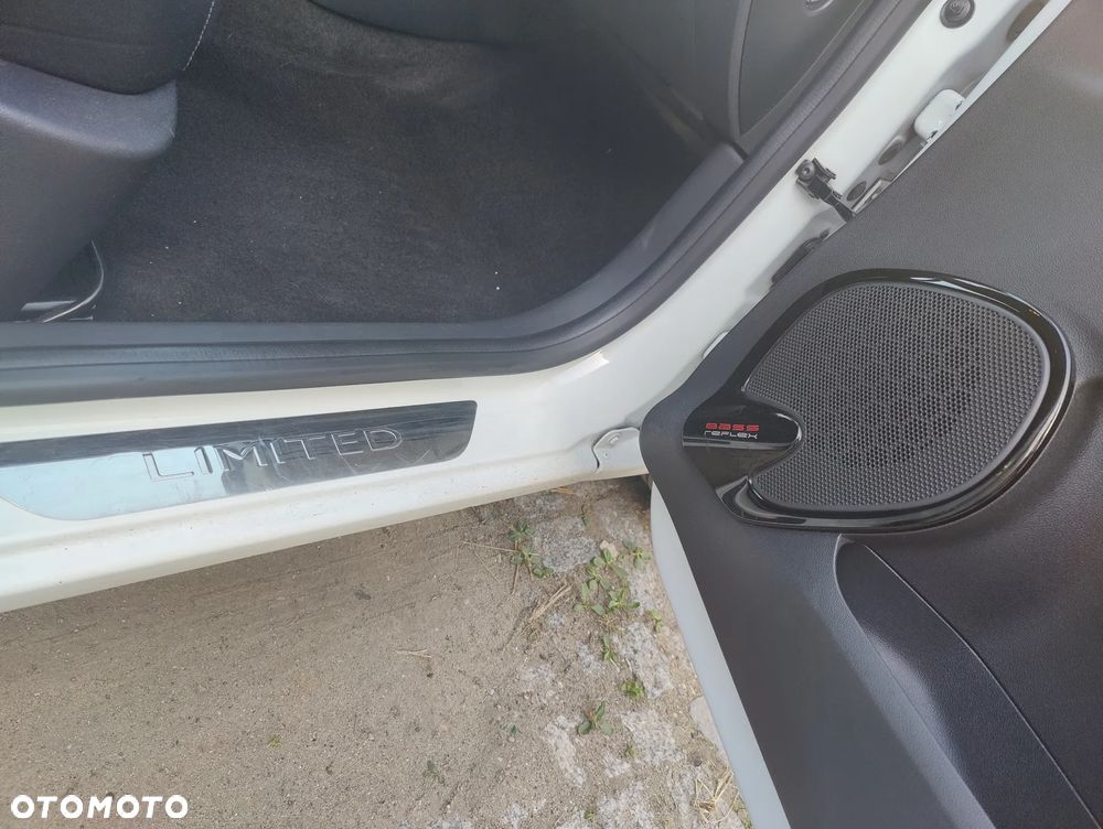 Renault Clio 1.2 16V Limited EU6 - 9