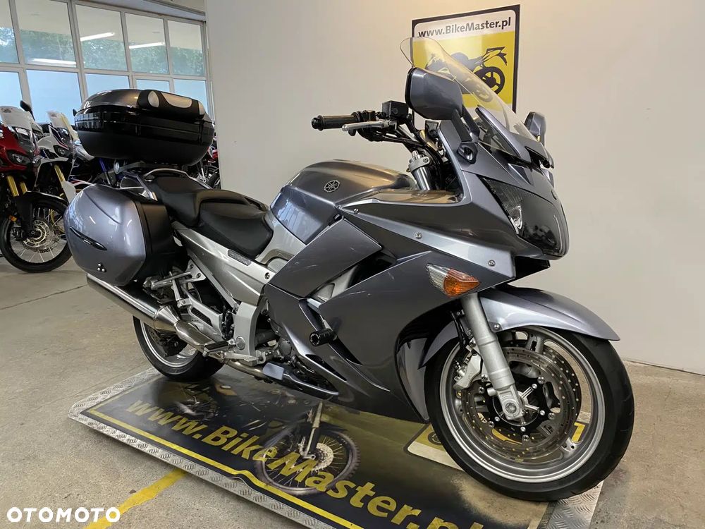 Yamaha FJR - 3