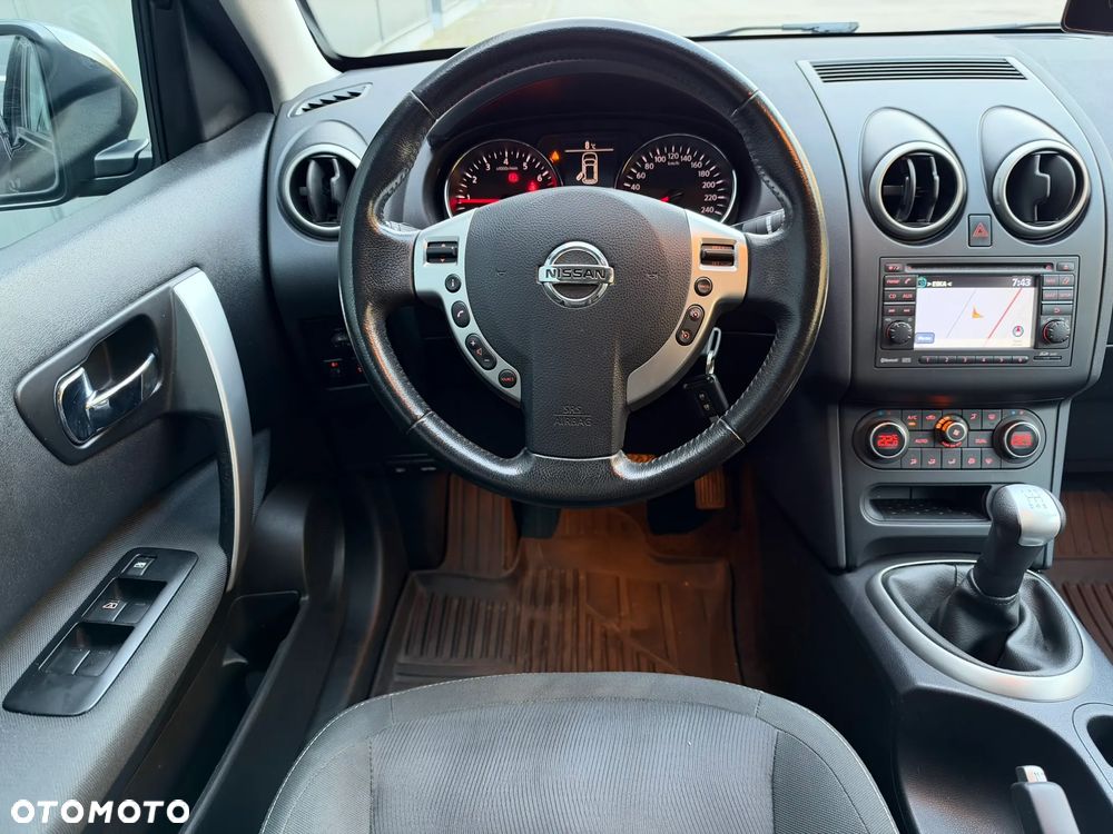 Nissan Qashqai - 12