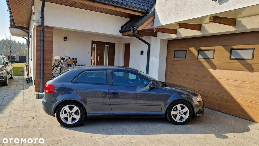 Audi A3 3-drzwiowe 1.6 TDI Attraction - 4