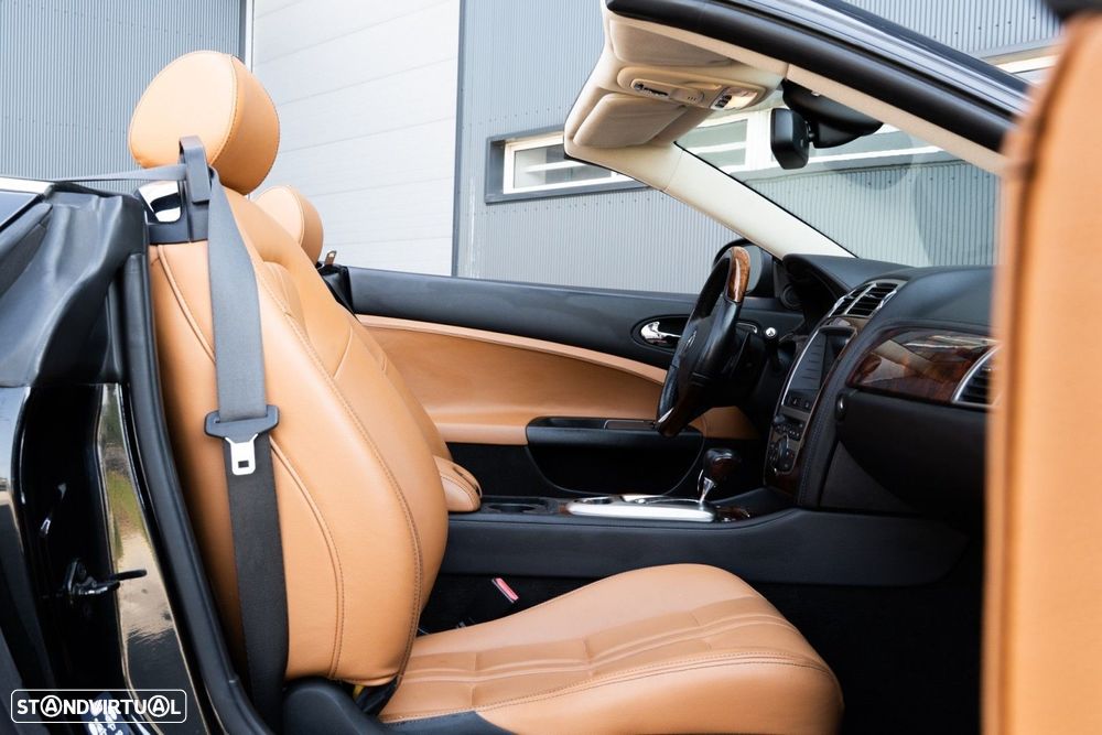 Jaguar XK XK8 4.2 Covertible Classic - 31